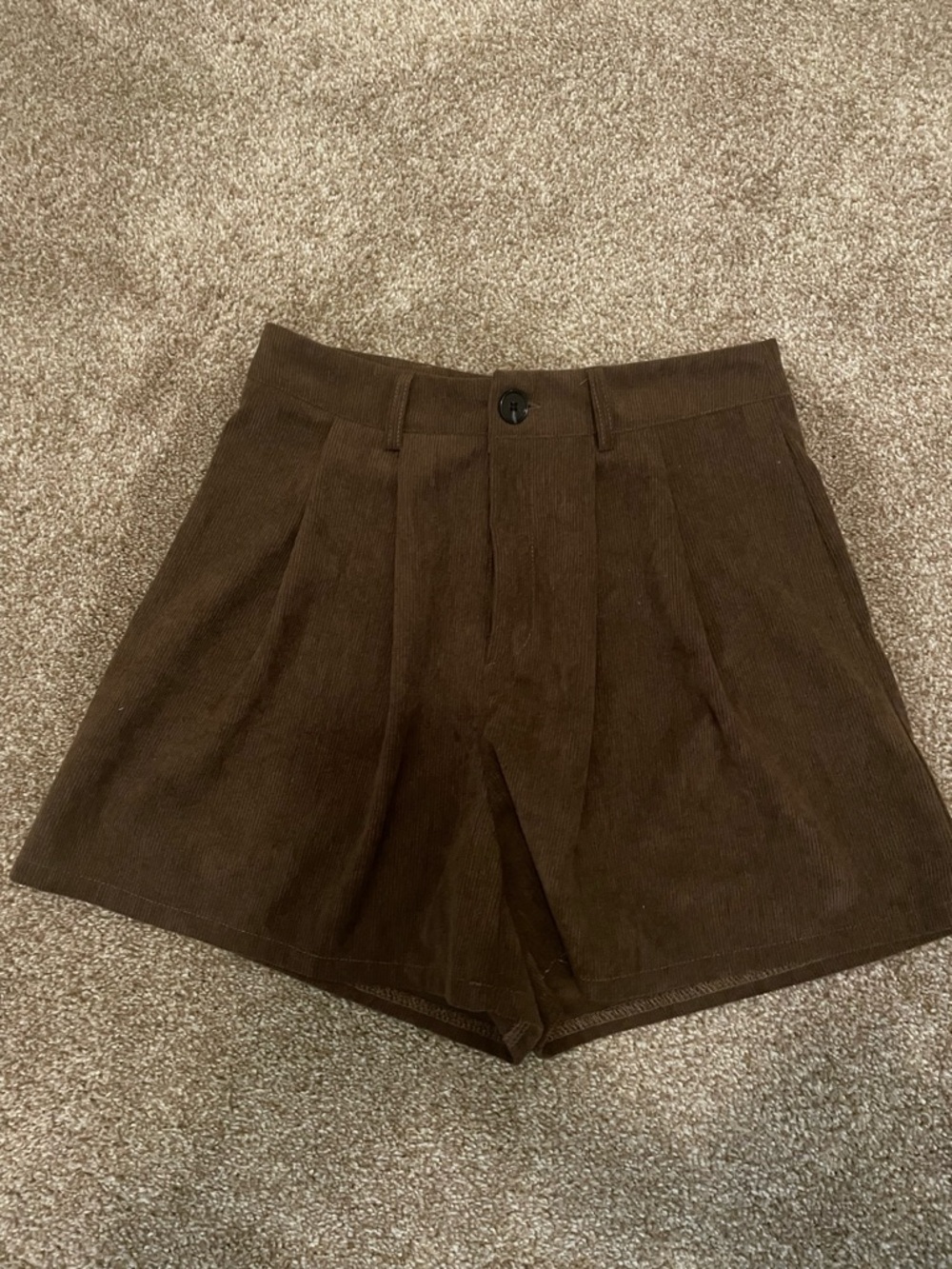 High-Waist Corduroy Pleated Women's Shorts — Brown